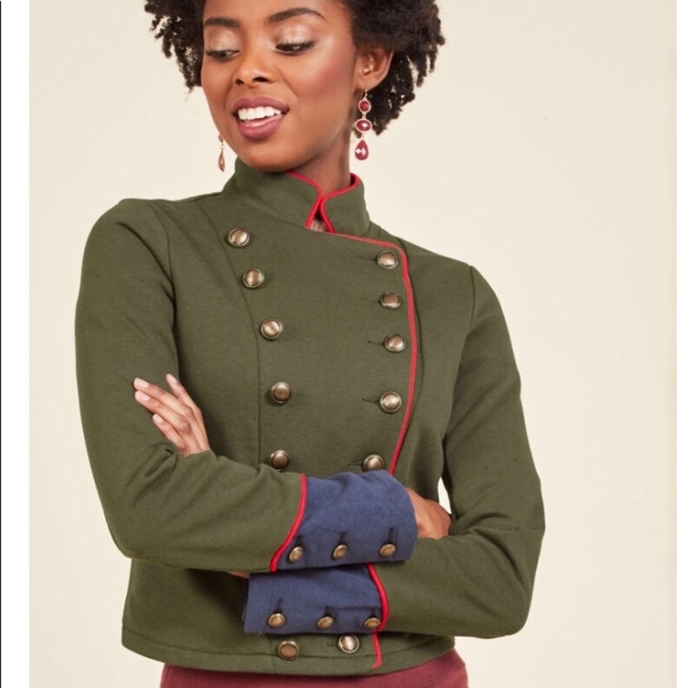 Vintage-style Cropped Sweater/Jacket